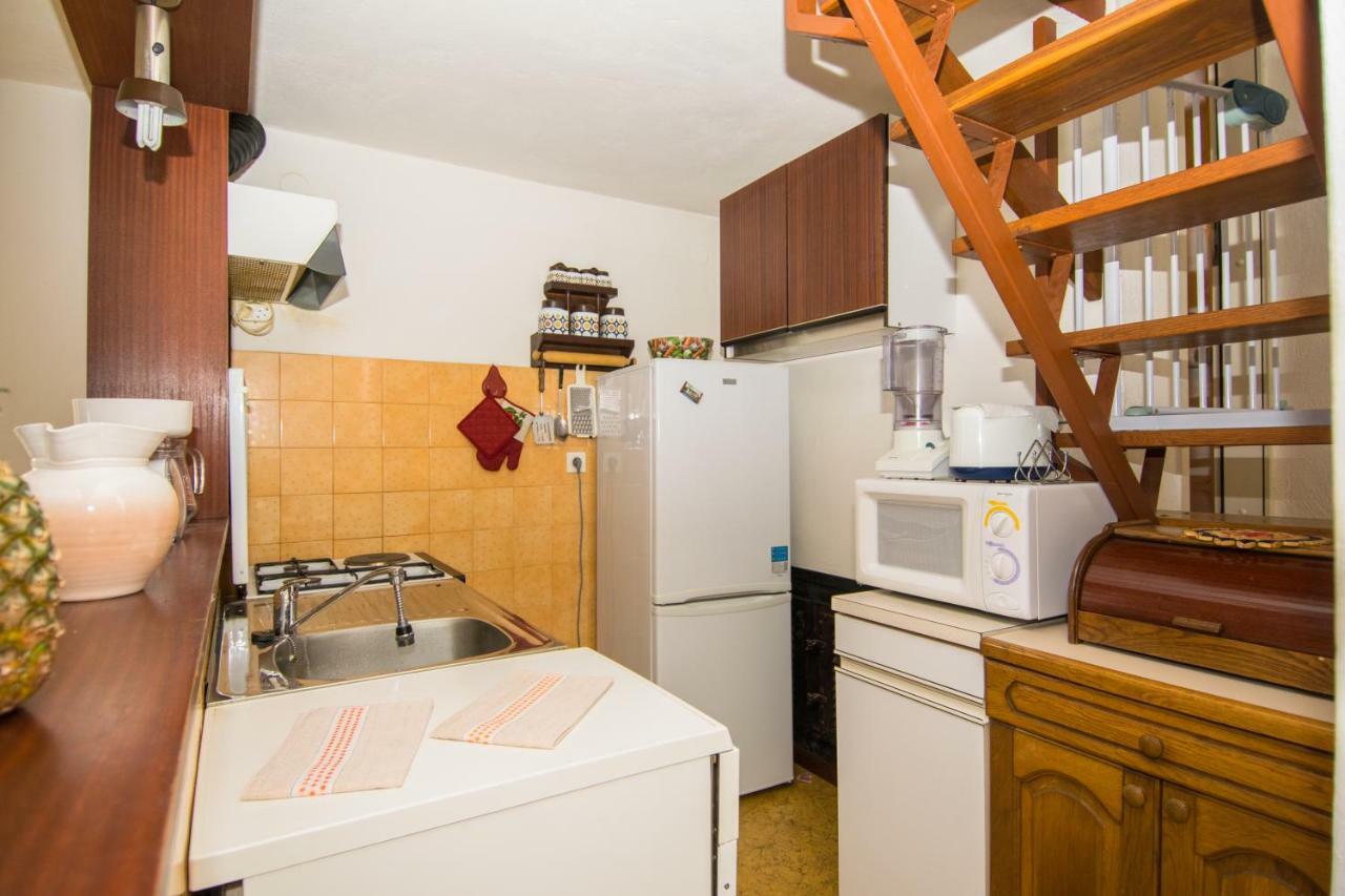 Vacation Home Mirjana Seget Vranjica Eksteriør bilde