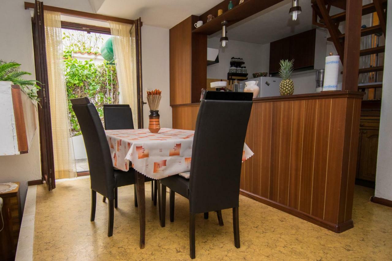 Vacation Home Mirjana Seget Vranjica Eksteriør bilde