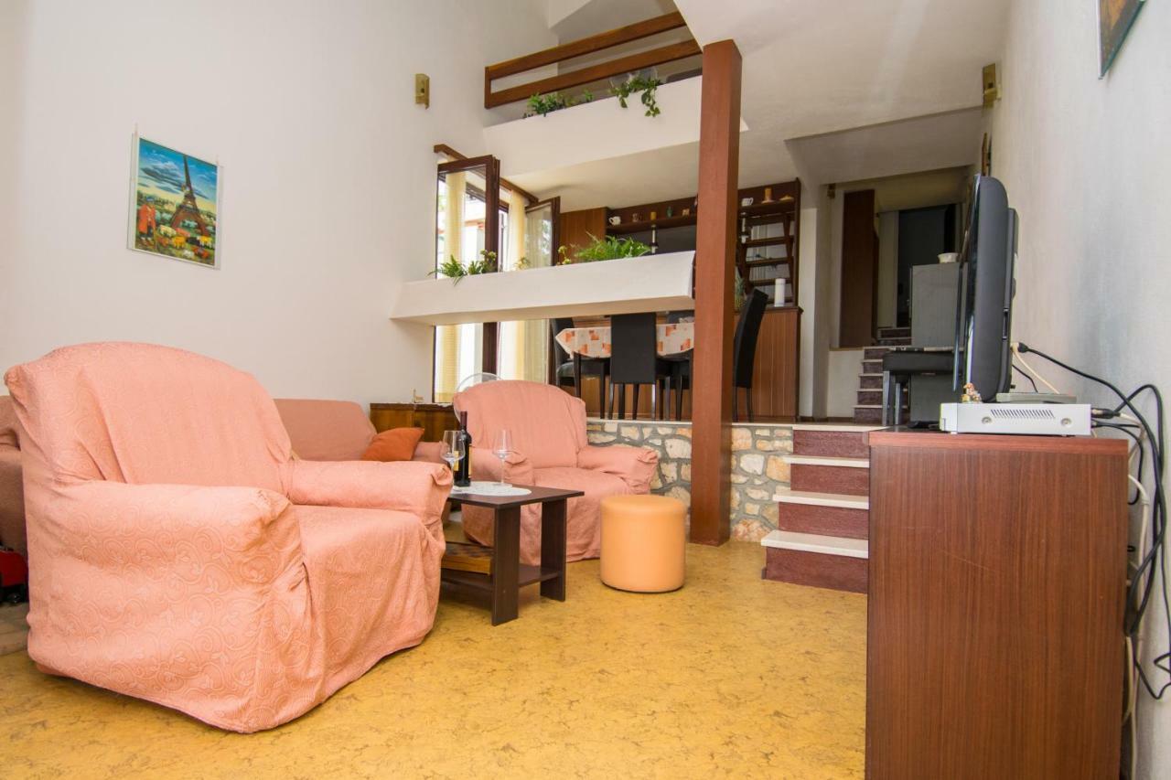 Vacation Home Mirjana Seget Vranjica Eksteriør bilde