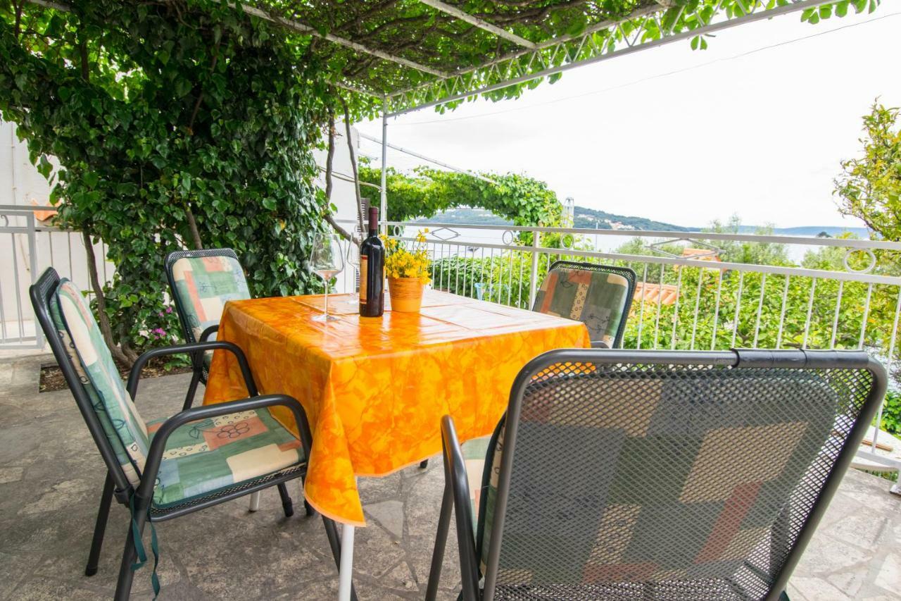 Vacation Home Mirjana Seget Vranjica Eksteriør bilde